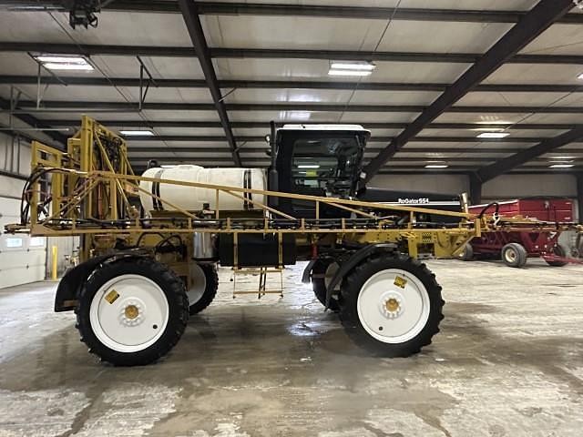 Image of Ag-Chem RoGator 554 equipment image 3