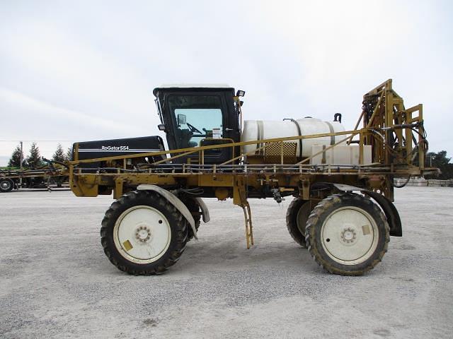 Image of Ag-Chem RoGator 554 equipment image 2