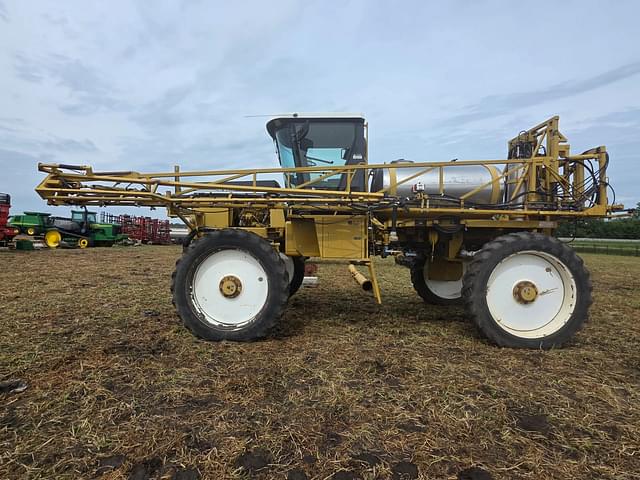 Image of Ag-Chem RoGator 854 equipment image 3