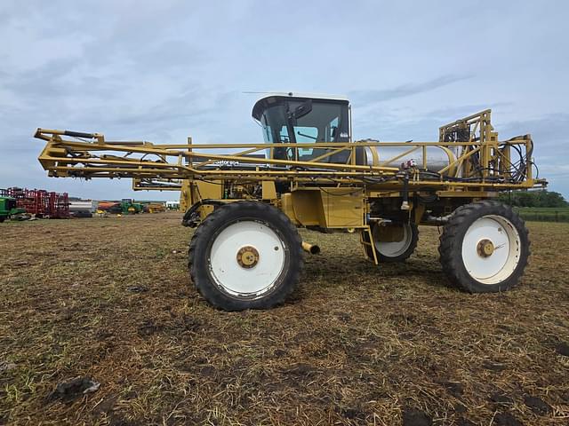 Image of Ag-Chem RoGator 854 equipment image 2