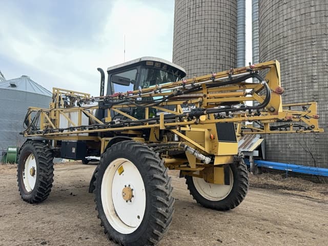 Image of Ag-Chem RoGator 854 equipment image 3