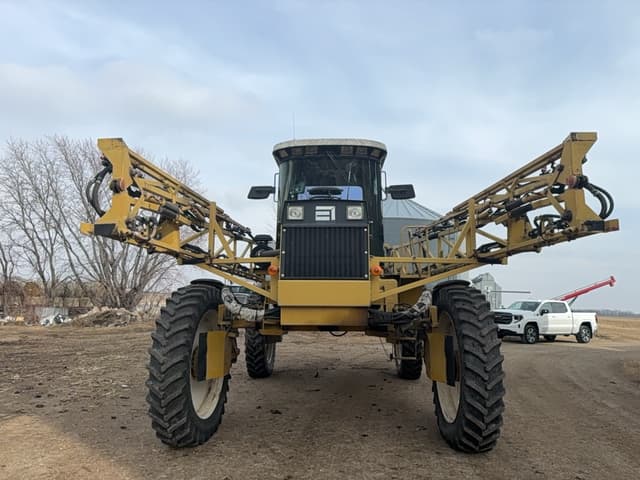 Image of Ag-Chem RoGator 854 equipment image 2