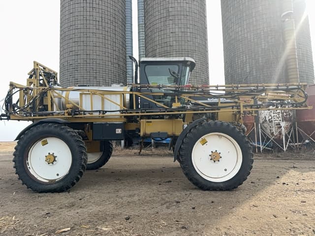 Image of Ag-Chem RoGator 854 equipment image 4