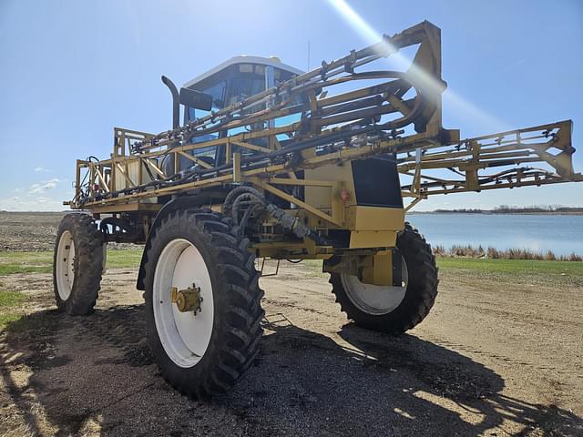 Image of Ag-Chem RoGator 854 equipment image 1