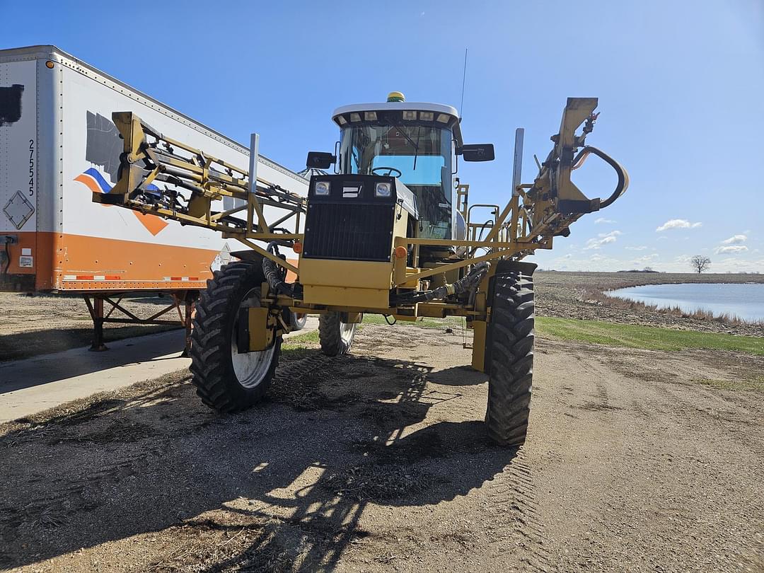 Image of Ag-Chem RoGator 854 Primary image