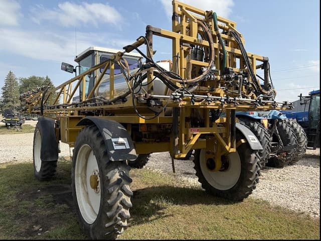 Image of Ag-Chem RoGator 854 equipment image 3