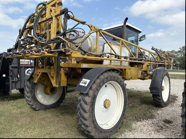 Image of Ag-Chem RoGator 854 equipment image 4