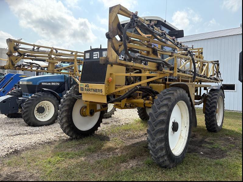 Image of Ag-Chem RoGator 854 Primary image