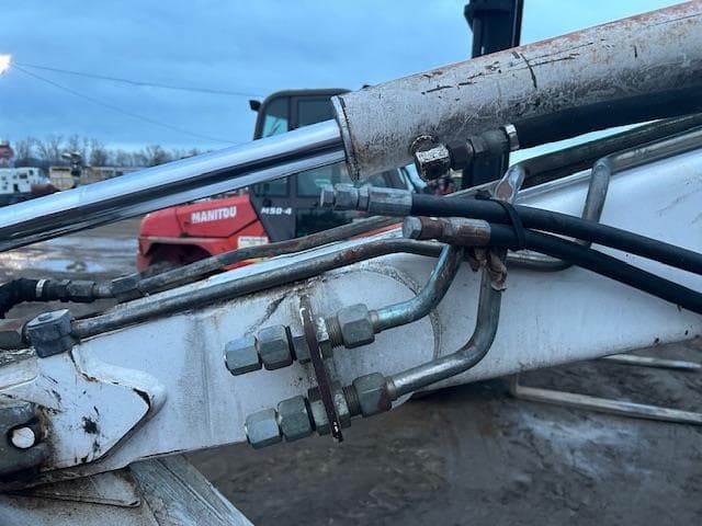 Image of Bobcat 331 equipment image 4