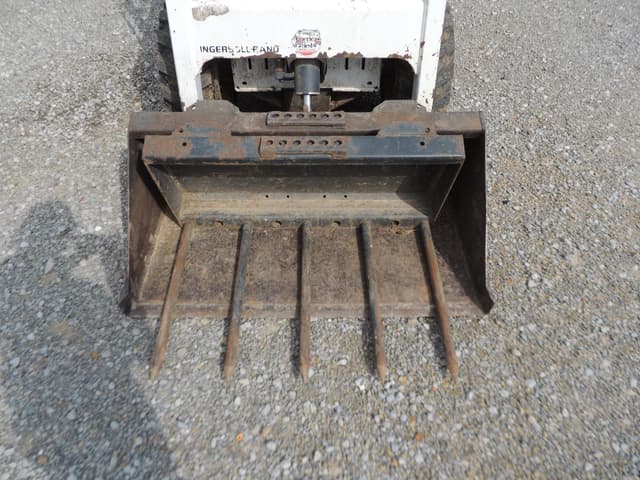 Image of Bobcat 450 equipment image 4