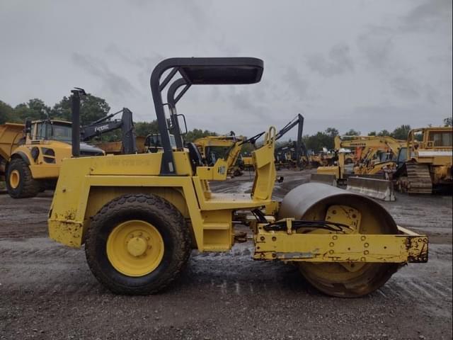 Image of Bomag BW172D equipment image 2
