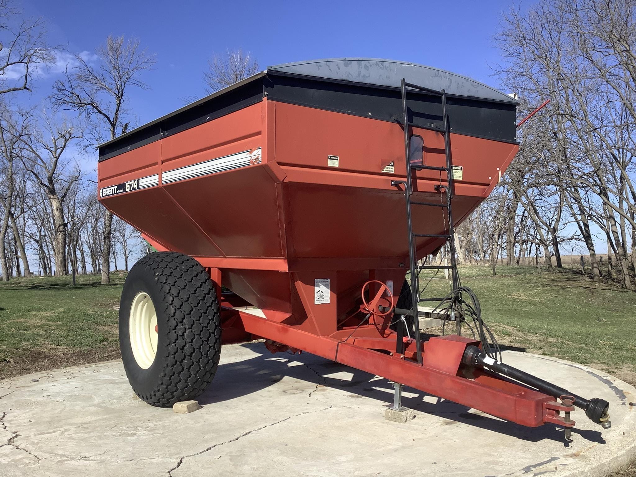 1997 Brent 674 Equipment Image0