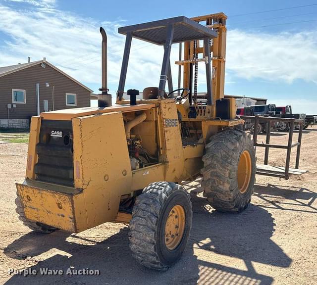 Image of Case 585E equipment image 4