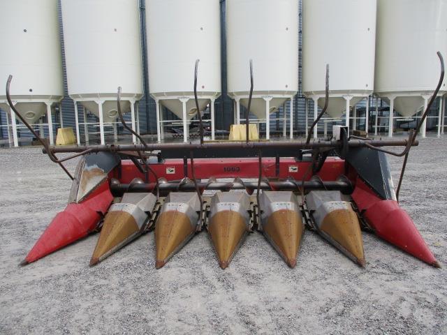 Image of Case IH 1063 equipment image 1