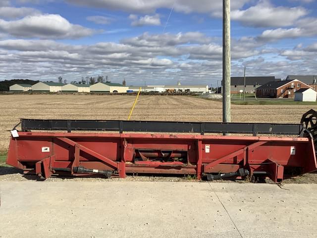 Image of Case IH 1083 equipment image 2