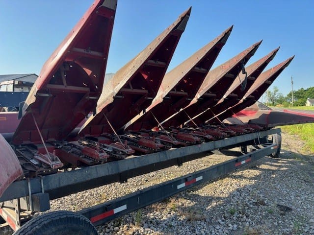 1997 Case IH 1083 Equipment Image0