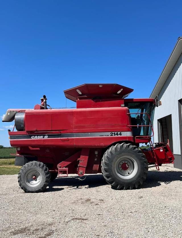 Image of Case IH 2144 equipment image 1