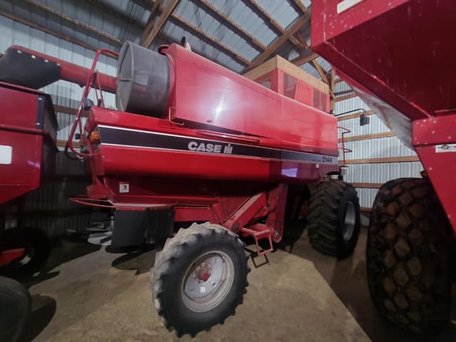 Image of Case IH 2144 equipment image 2