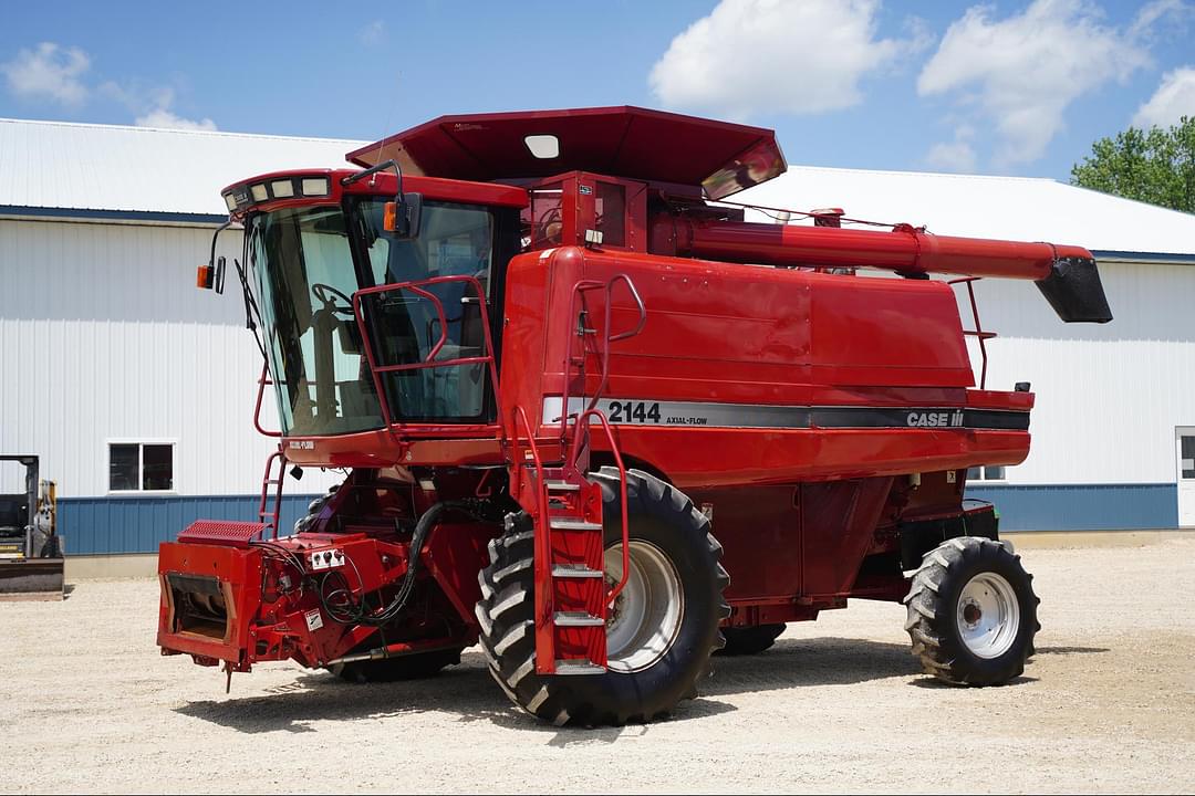 Image of Case IH 2144 Primary image