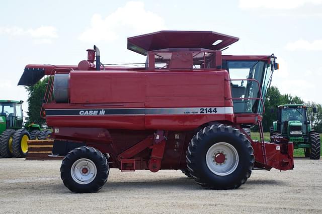 Image of Case IH 2144 equipment image 3