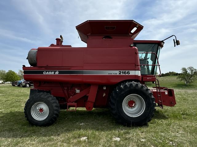 Image of Case IH 2166 equipment image 3