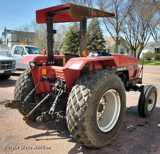 Image of Case IH 3220 equipment image 4