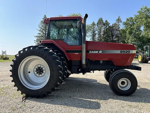 Image of Case IH 8920 equipment image 4