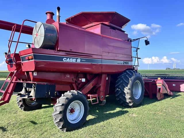 Image of Case IH 2166 equipment image 2