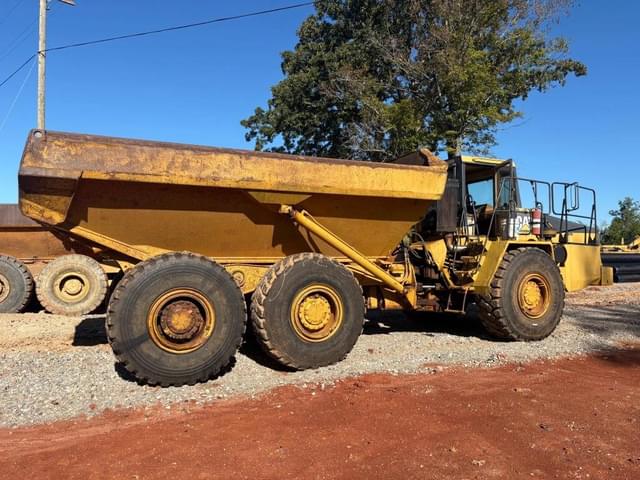 Image of Caterpillar D300E equipment image 3