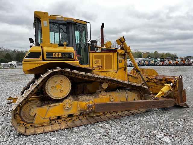 Image of Caterpillar D6R LGP equipment image 3