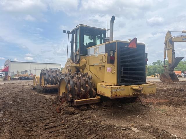 Image of Caterpillar 815F equipment image 4