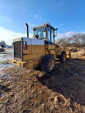 Image of Caterpillar 924F equipment image 2