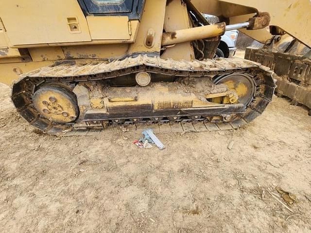 Image of Caterpillar 953C equipment image 3
