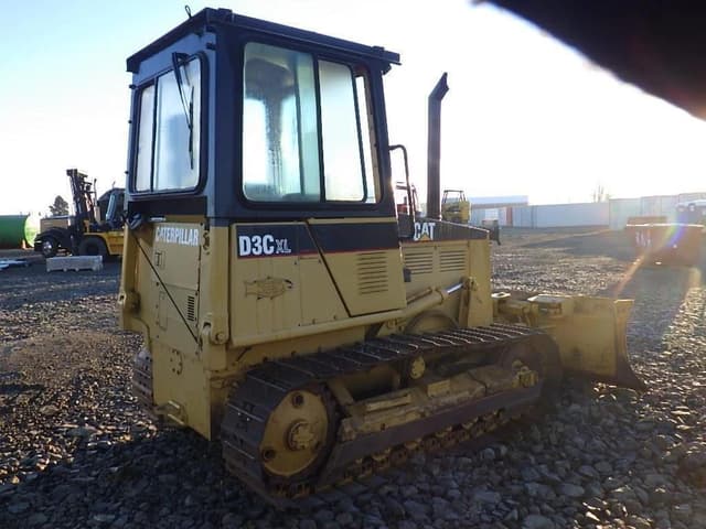 Image of Caterpillar D3C equipment image 4