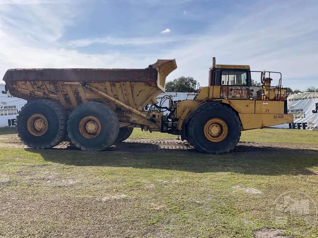 Image of Caterpillar D400E equipment image 3