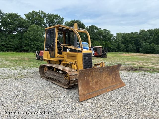 Image of Caterpillar D4C equipment image 2