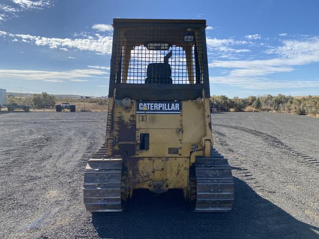Image of Caterpillar D5C equipment image 3