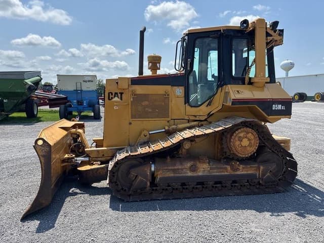 Image of Caterpillar D5MXL equipment image 2
