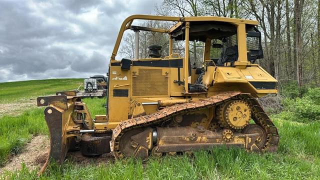Image of Caterpillar D6M equipment image 1