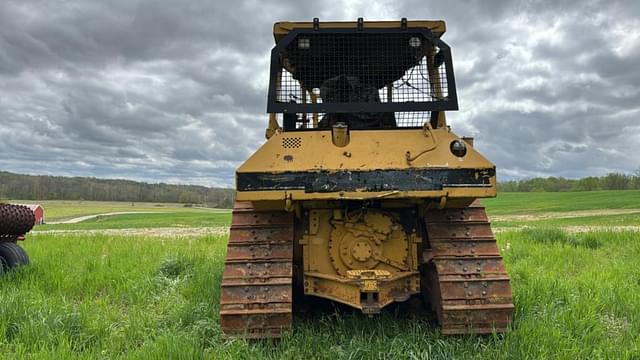 Image of Caterpillar D6M equipment image 4