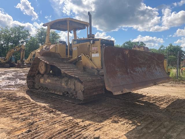 Image of Caterpillar D6M equipment image 3
