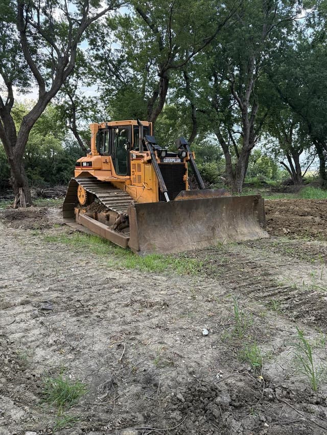 Image of Caterpillar D6R LGP equipment image 3