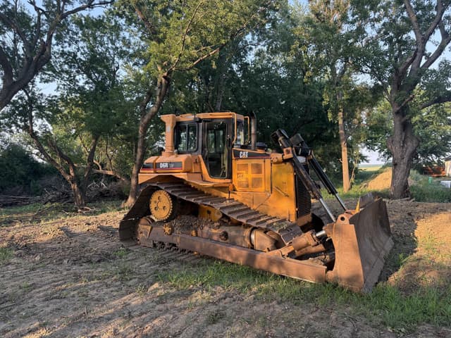 Image of Caterpillar D6R LGP equipment image 2