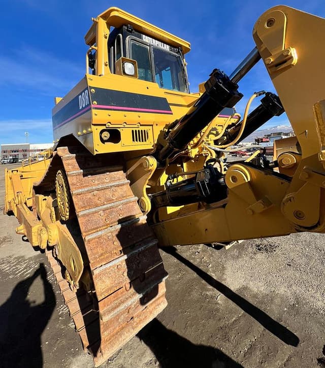 Image of Caterpillar D8R equipment image 4