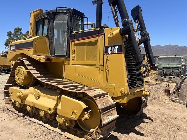 Image of Caterpillar D8R equipment image 3