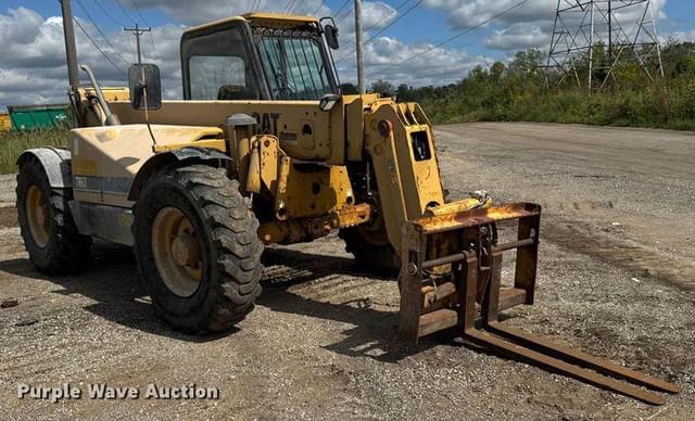 Image of Caterpillar TH63 equipment image 2