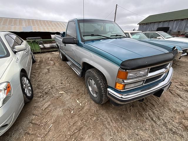Image of Chevrolet 1500 equipment image 2