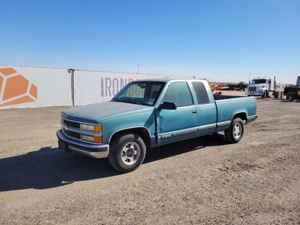1997 Chevrolet 1500 Equipment Image0