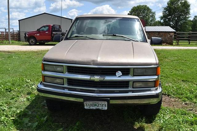 Image of Chevrolet 1500 equipment image 1