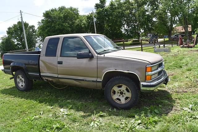 Image of Chevrolet 1500 equipment image 2